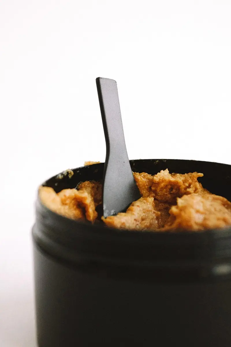 diy vetiver sugar scrub with coconut oil for silky smooth