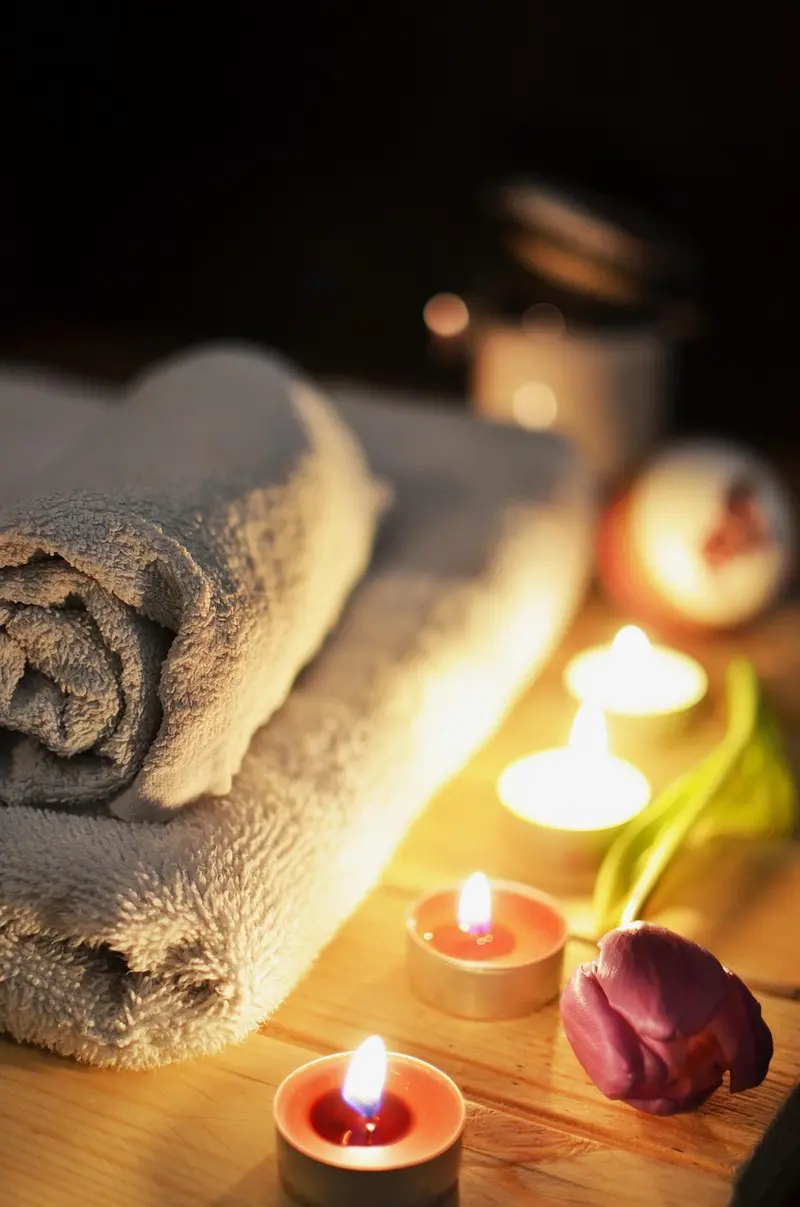 how to use vetiver oil in hot stone massage therapy