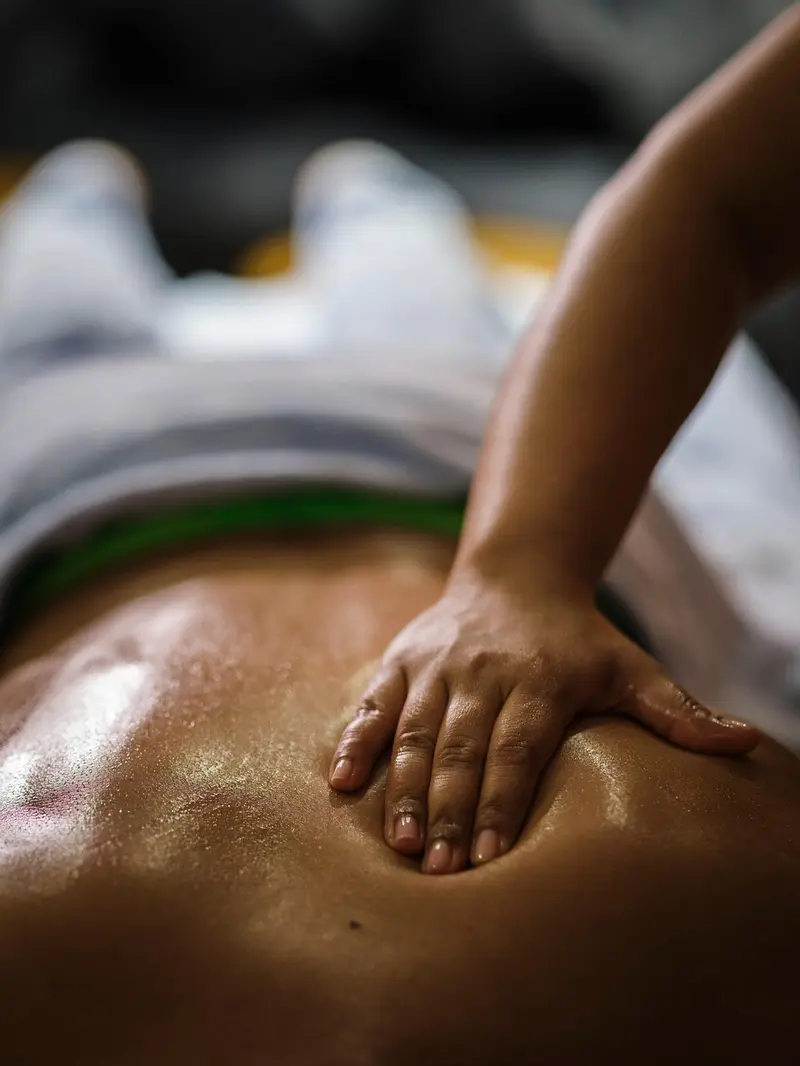 how to use vetiver oil in hot stone massage therapy